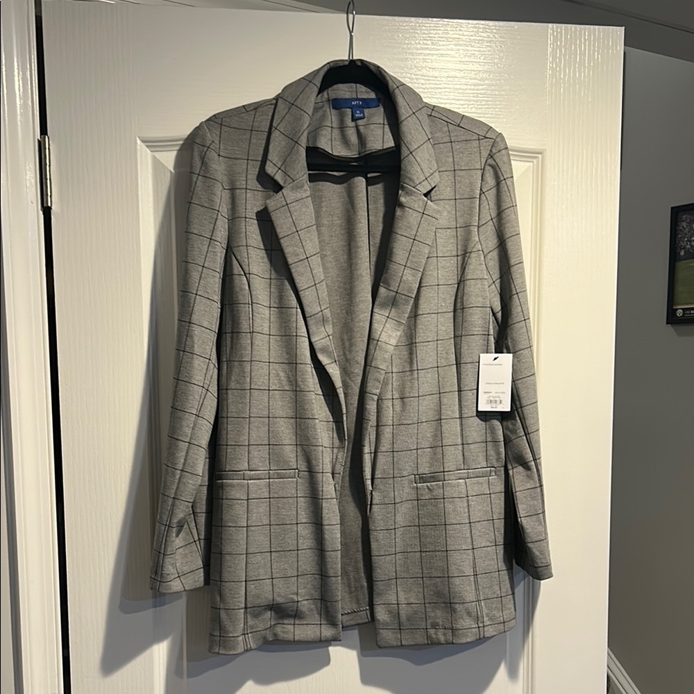 Apt. 9 Gray and Black Tailored Blazer